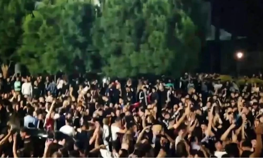 Πάτρα: Δεν πτοούνται με τίποτα - Απροκάλυπτα καλέσματα μέσω διαδικτύου για κορονοπάρτι την Πρωτοχρονιά